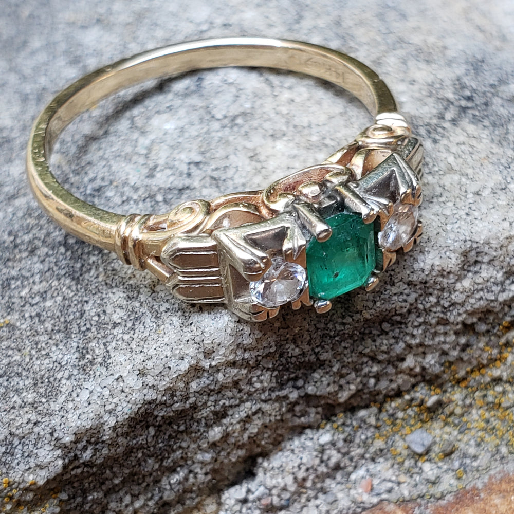 Art Deco Emerald and Diamond Ring / Two Tone Green Emerald and Diamond Ring / Art Deco Ring