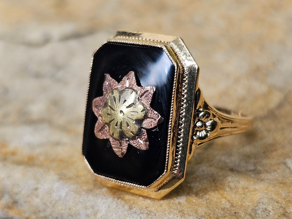 Edwardian Onyx and Gold Ring / Floral Onyx Statement Ring