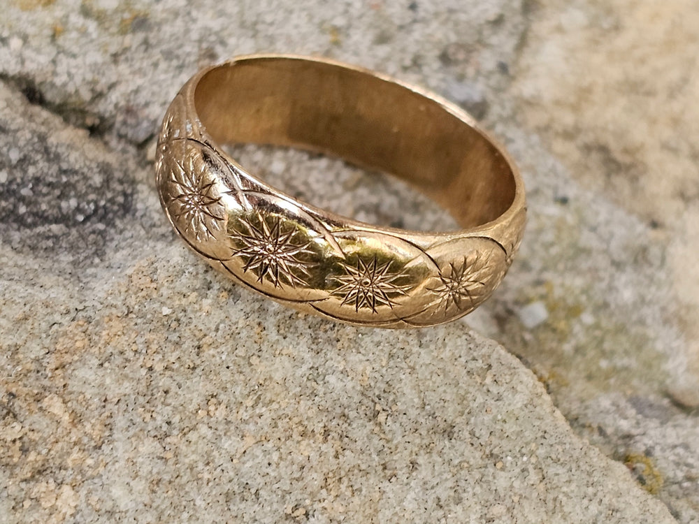 Yellow Gold Patterned Band / Astral Engraved Gold Band / Engraved Wedding Band