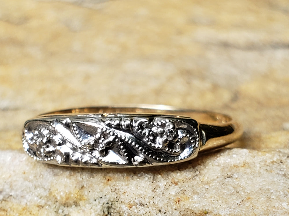 Art Deco Illusion Set Diamond Band / Art Deco Wedding Band / Antique Wedding Ring