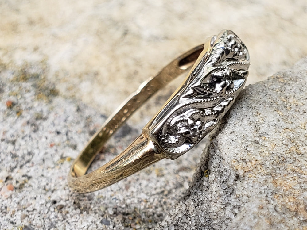 Art Deco Illusion Set Diamond Band / Art Deco Wedding Band / Antique Wedding Ring