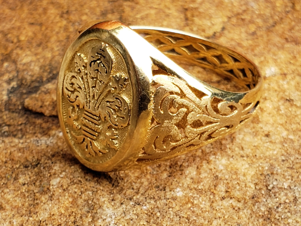Italian Made Fleur-de-Lis Ring / 14K Gold Filigree Ring