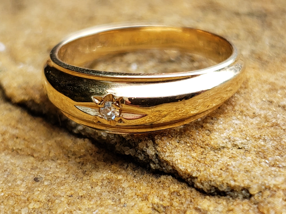 Diamond Wedding Band / Diamond Stacking Band / Diamond Wedding Ring