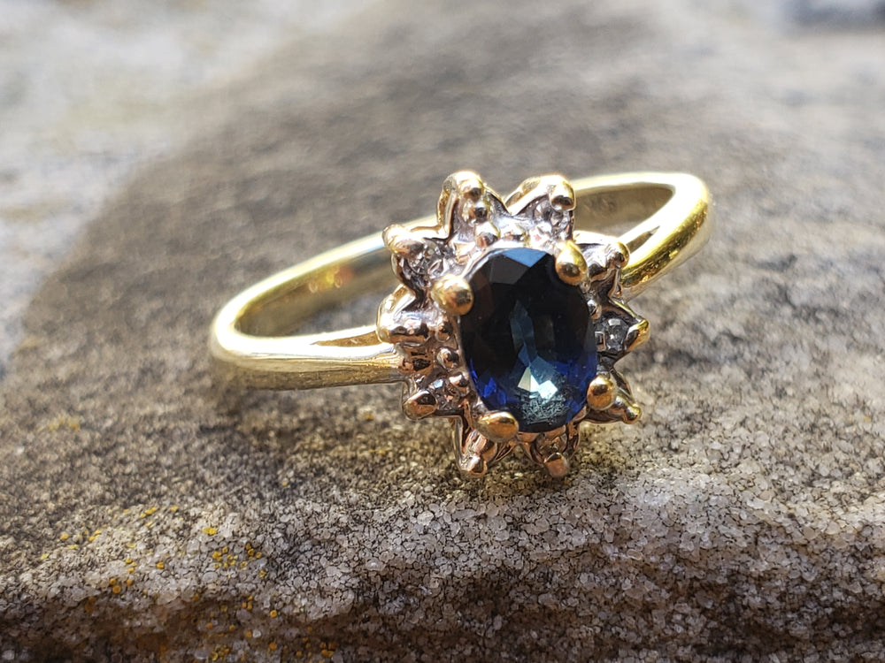 Vintage Blue Sapphire and Diamond Cluster Ring / Princess Diana Kate Middleton/Sapphire Engagement Ring