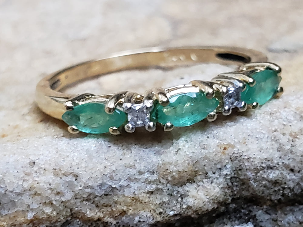 Emerald and Diamond Stacking Band / May Birthstone Ring / Birthstone Jewellery