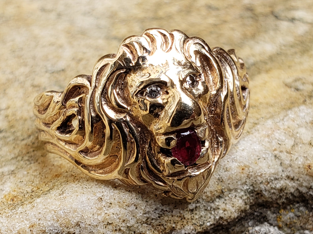 Statement Ruby and Diamond Lion Ring / Lioness Ring / Leo Ring / Gold Lion