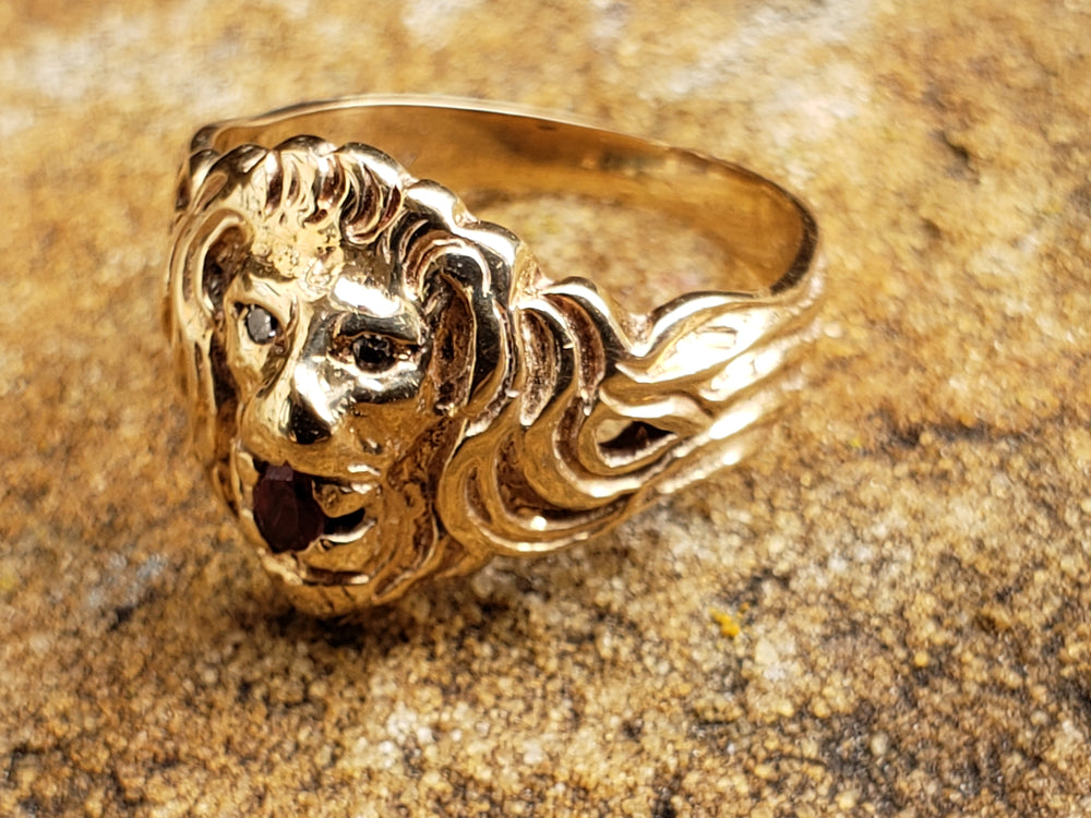 Statement Ruby and Diamond Lion Ring / Lioness Ring / Leo Ring / Gold Lion