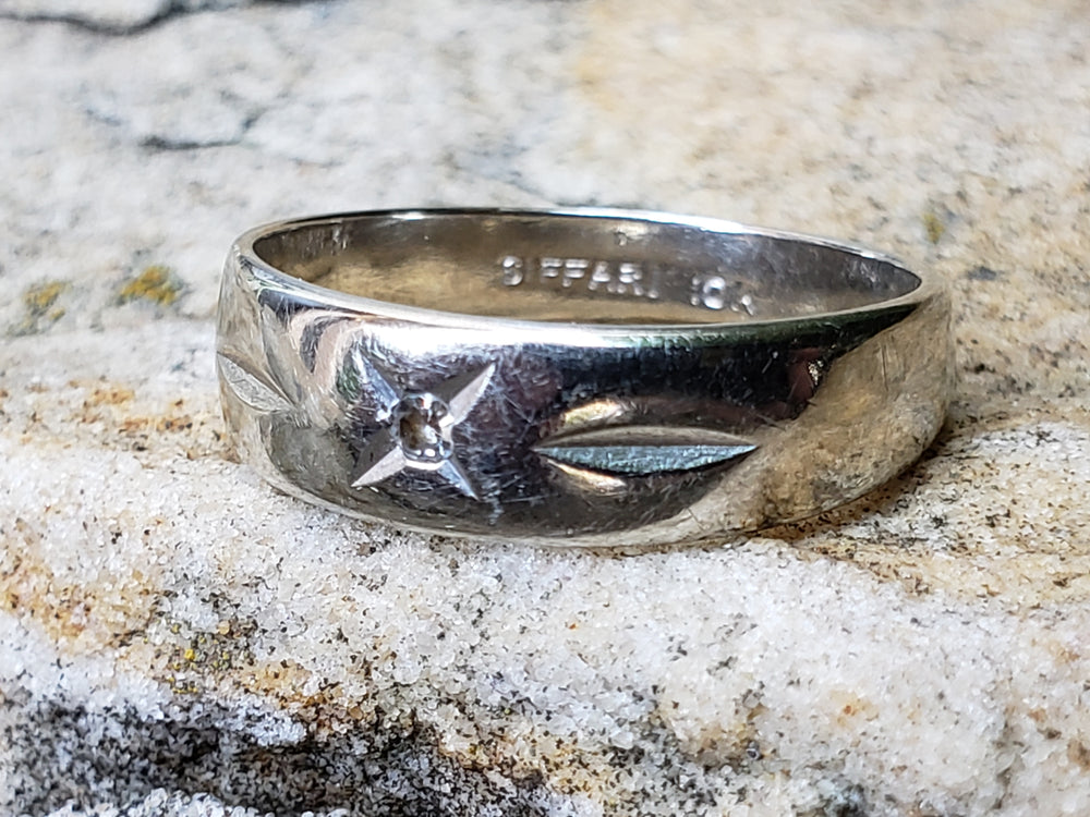 Diamond Wedding Band / Diamond Stacking Band / Diamond Wedding Ring / Star Set Diamond / Signed SIFFARI jewellery