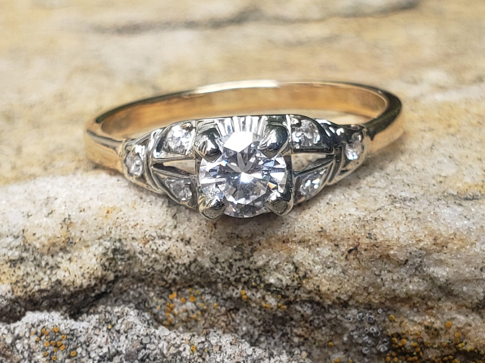 Art Deco Engagement Ring / Stunning Vintage Engagement Ring / Diamond Solitaire Ring