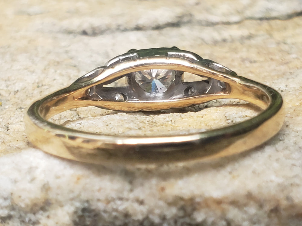 Art Deco Engagement Ring / Stunning Vintage Engagement Ring / Diamond Solitaire Ring