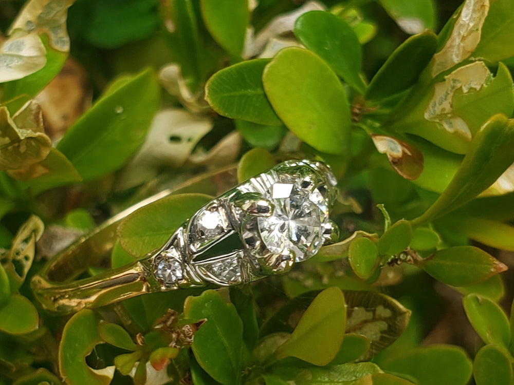 Art Deco Engagement Ring / Stunning Vintage Engagement Ring / Diamond Solitaire Ring