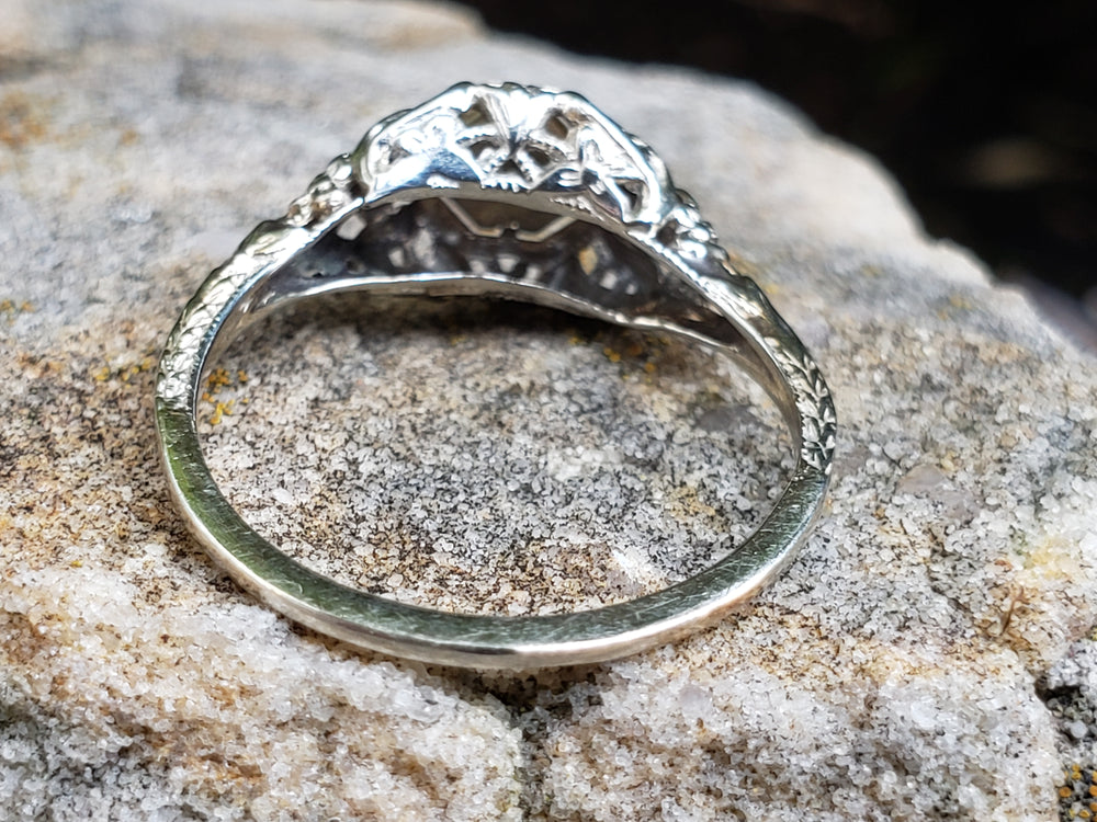 Art Deco Diamond Engagement Ring / White Gold Filigree Diamond Ring / Antique Engagement Ring