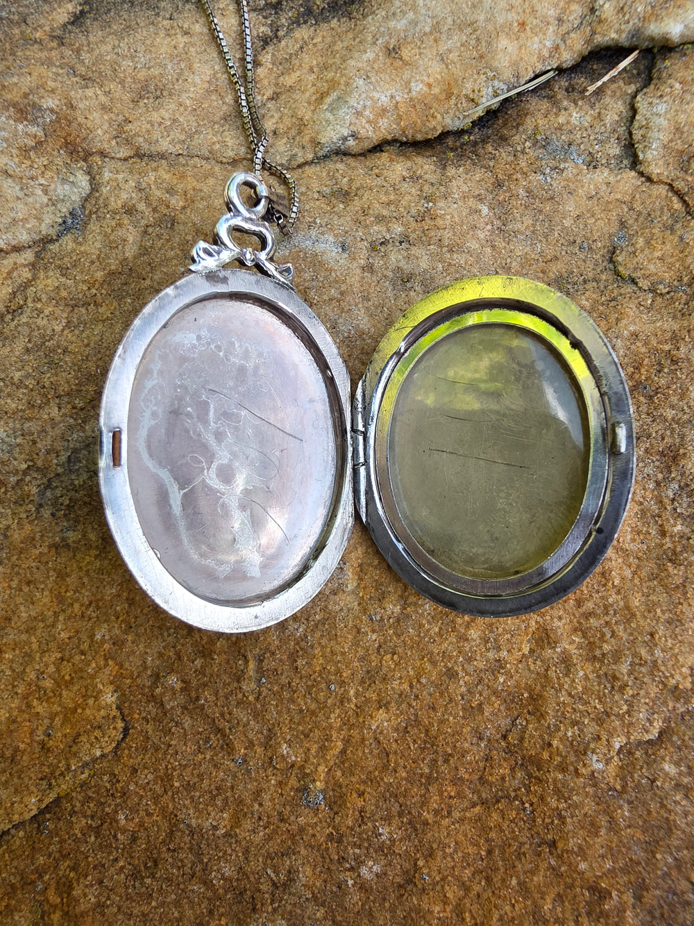 Engraved Silver Locket / Hand Engraved Oval Silver Locket / Floral Engraved Locket