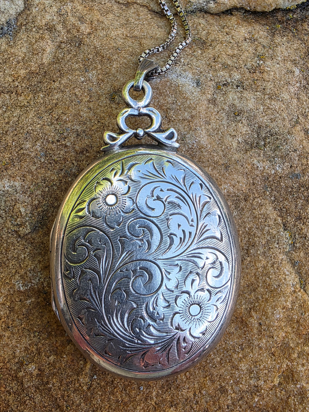 Engraved Silver Locket / Hand Engraved Oval Silver Locket / Floral Engraved Locket