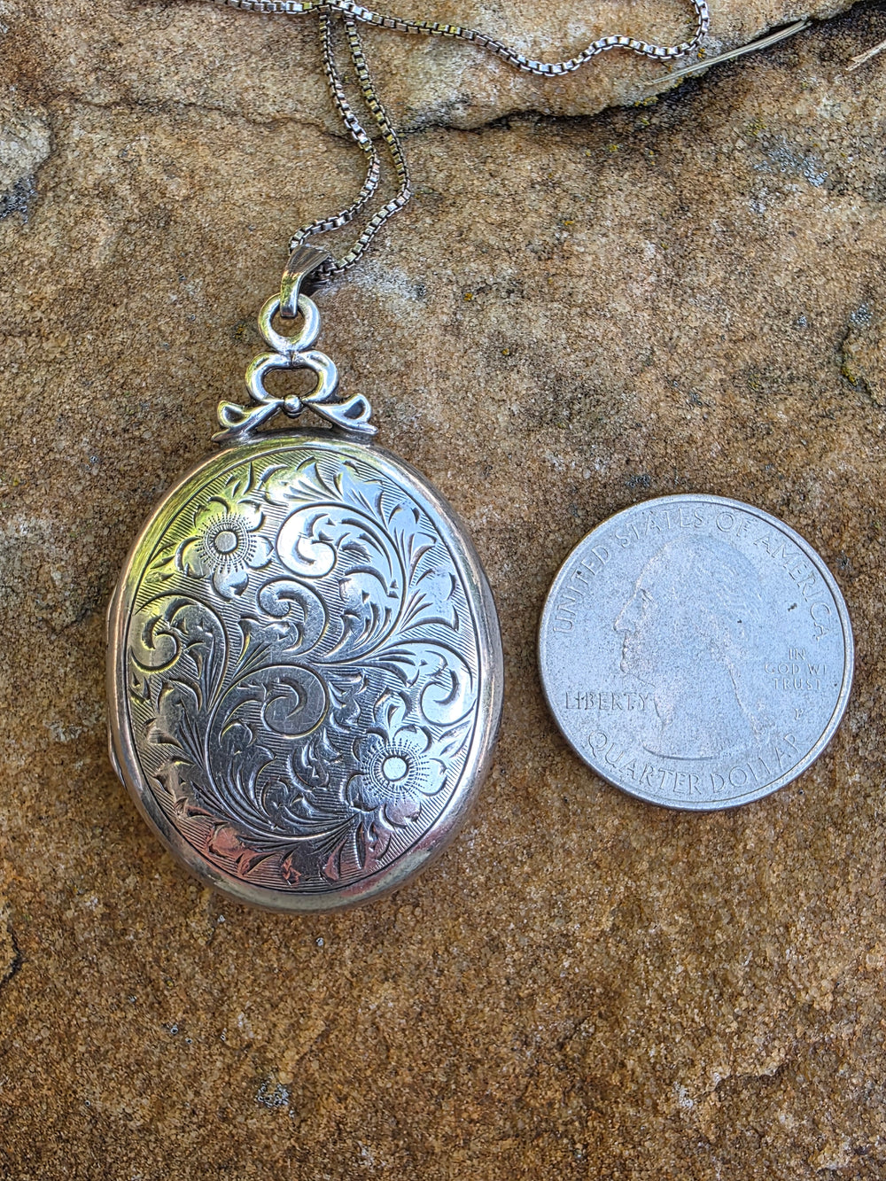 Engraved Silver Locket / Hand Engraved Oval Silver Locket / Floral Engraved Locket