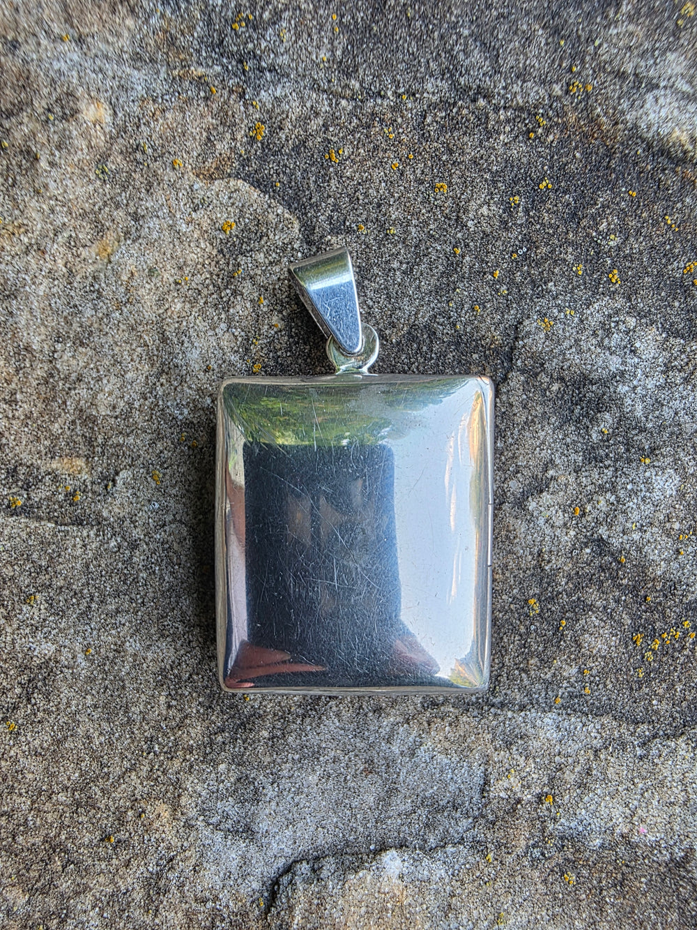 Daffodils Engraved Locket / Square Locket / Floral Sterling Silver Locket