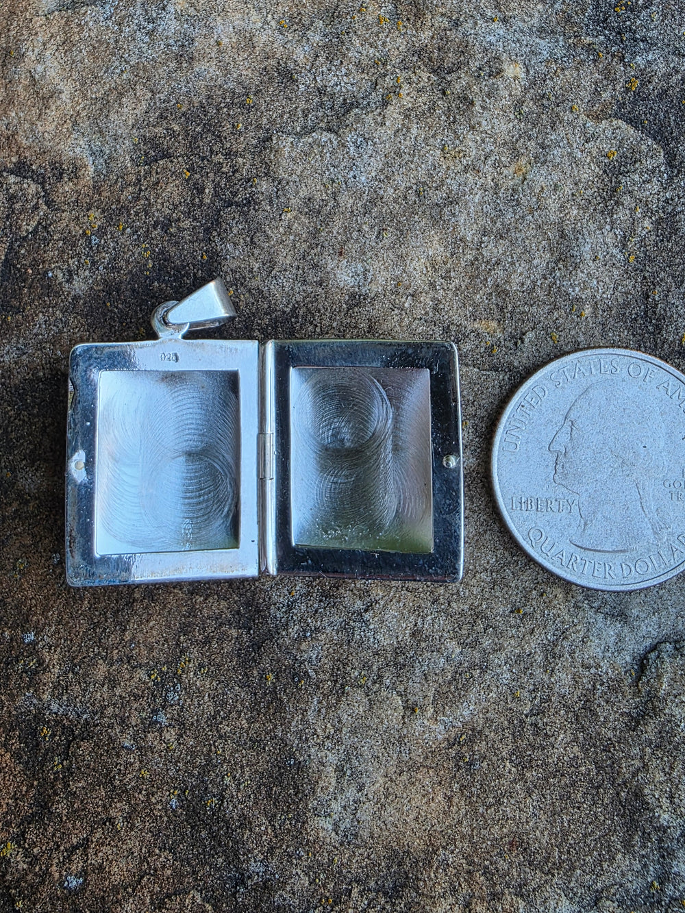 Daffodils Engraved Locket / Square Locket / Floral Sterling Silver Locket