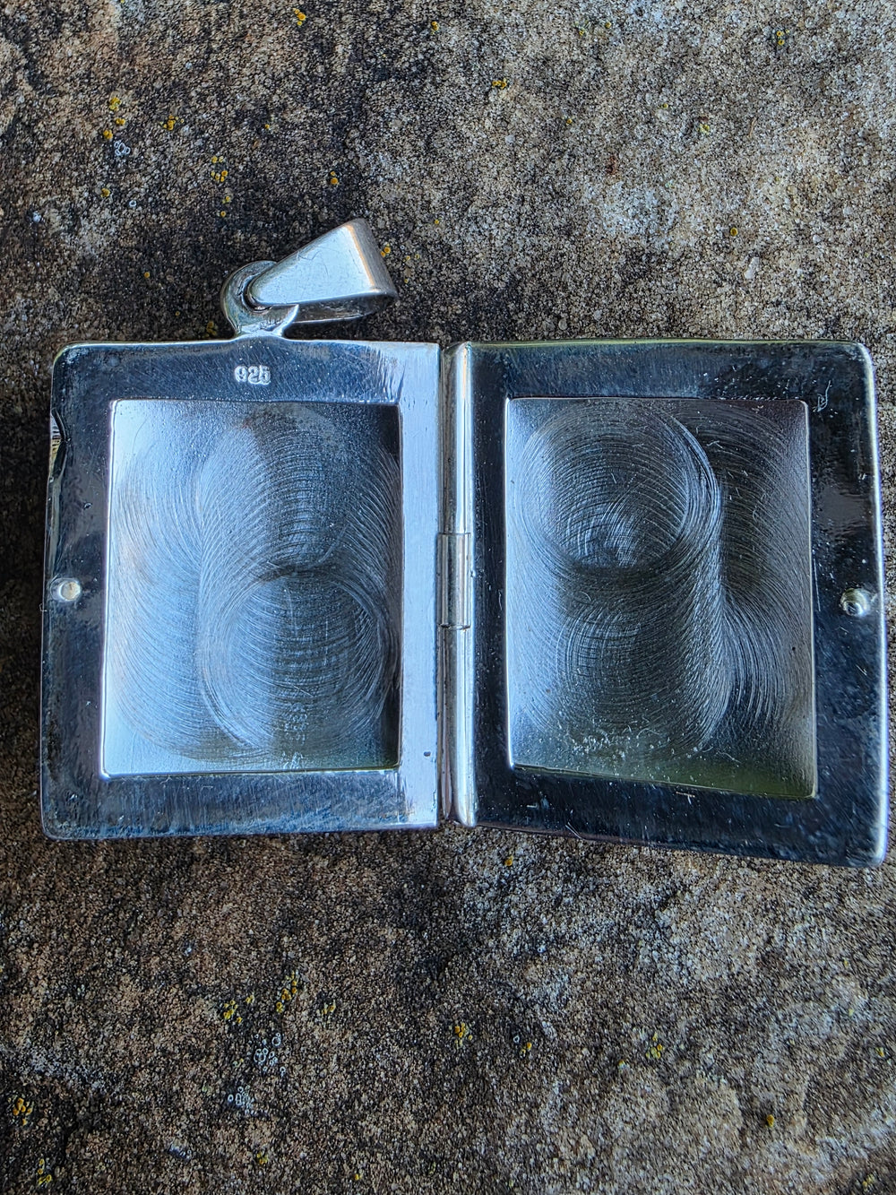 Daffodils Engraved Locket / Square Locket / Floral Sterling Silver Locket