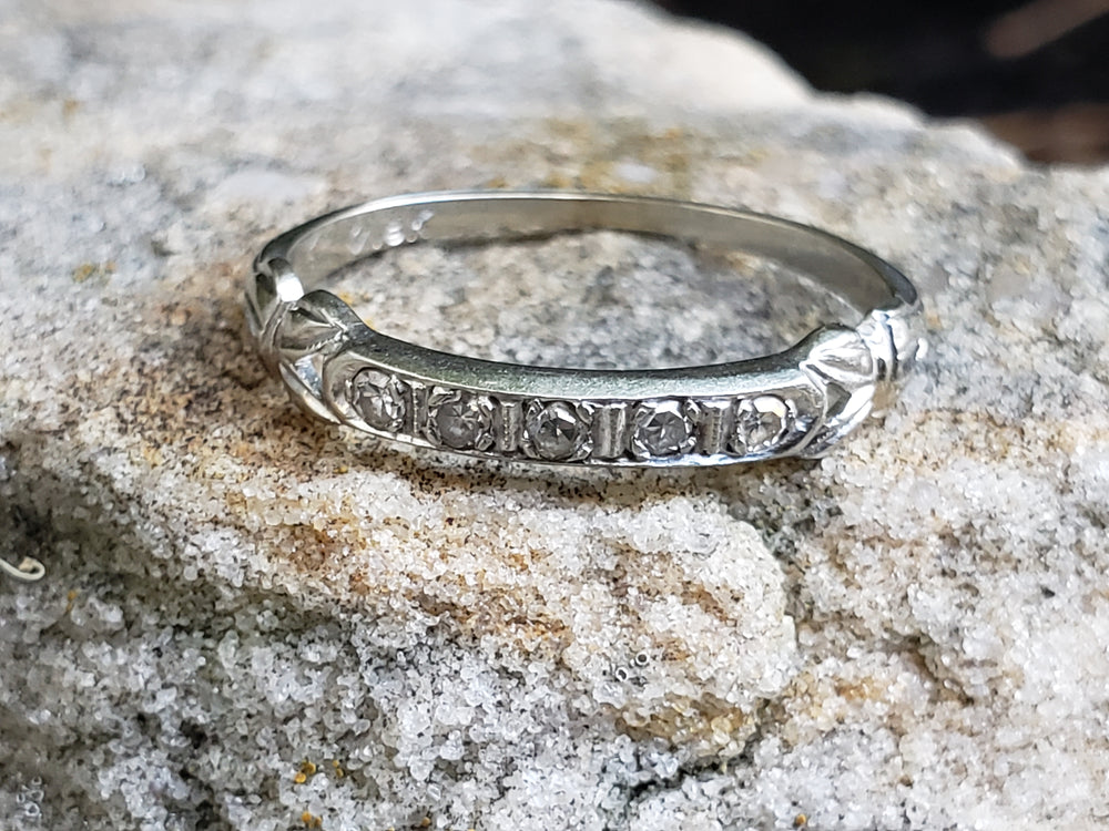 Art Deco Wedding Band circa 1930s / Diamond Wedding Band 18K White Gold / Five Stone Diamond Wedding Ring