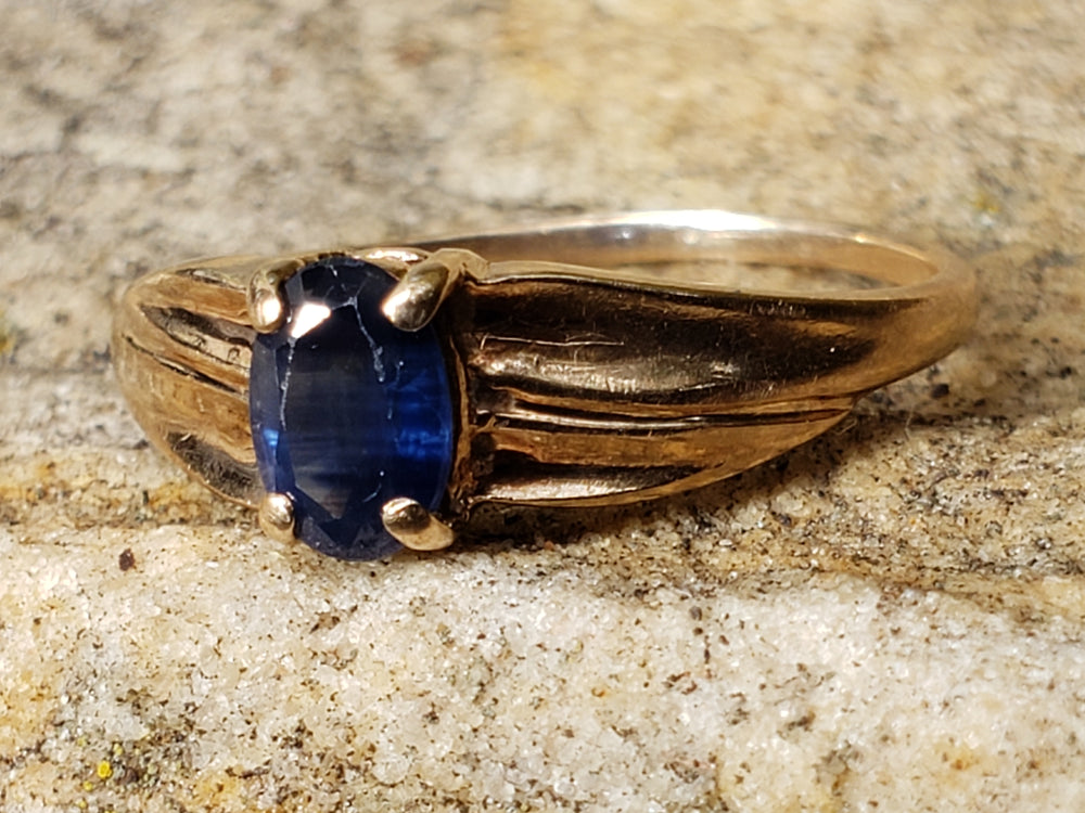 Sapphire Ring / Blue Sapphire Solitaire Ring / September Birthstone Ring / Natural Sapphire Ring