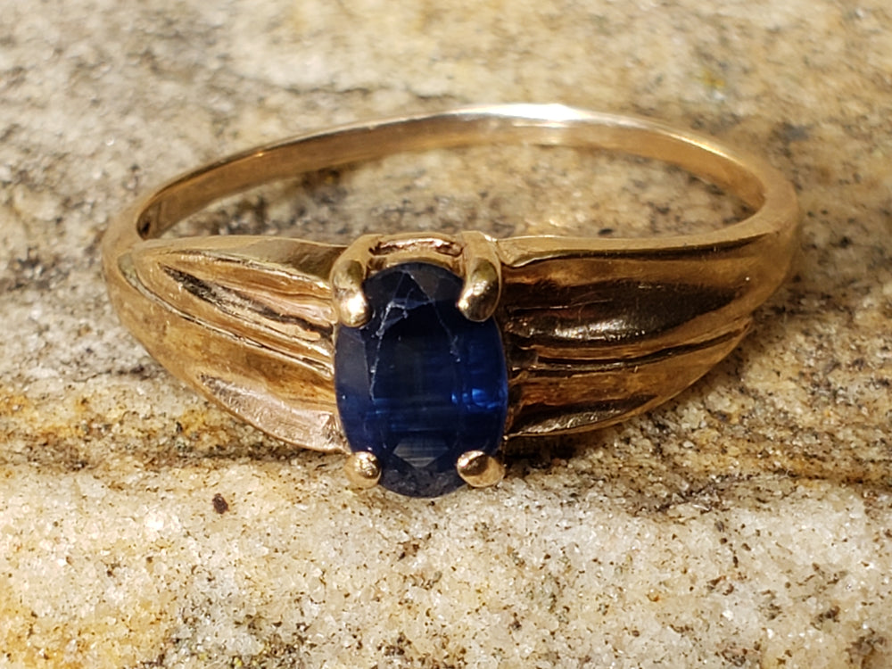 Sapphire Ring / Blue Sapphire Solitaire Ring / September Birthstone Ring / Natural Sapphire Ring