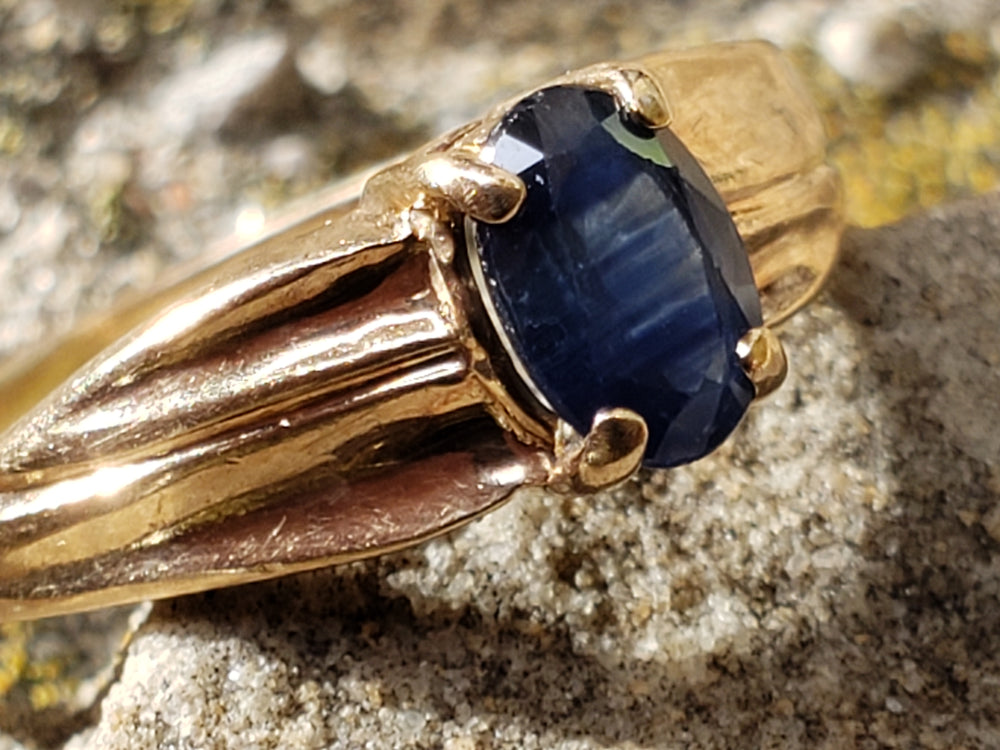 Sapphire Ring / Blue Sapphire Solitaire Ring / September Birthstone Ring / Natural Sapphire Ring