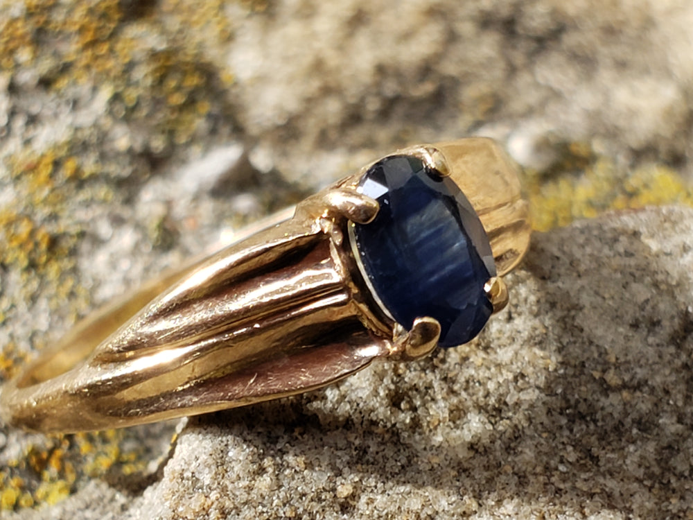 Sapphire Ring / Blue Sapphire Solitaire Ring / September Birthstone Ring / Natural Sapphire Ring