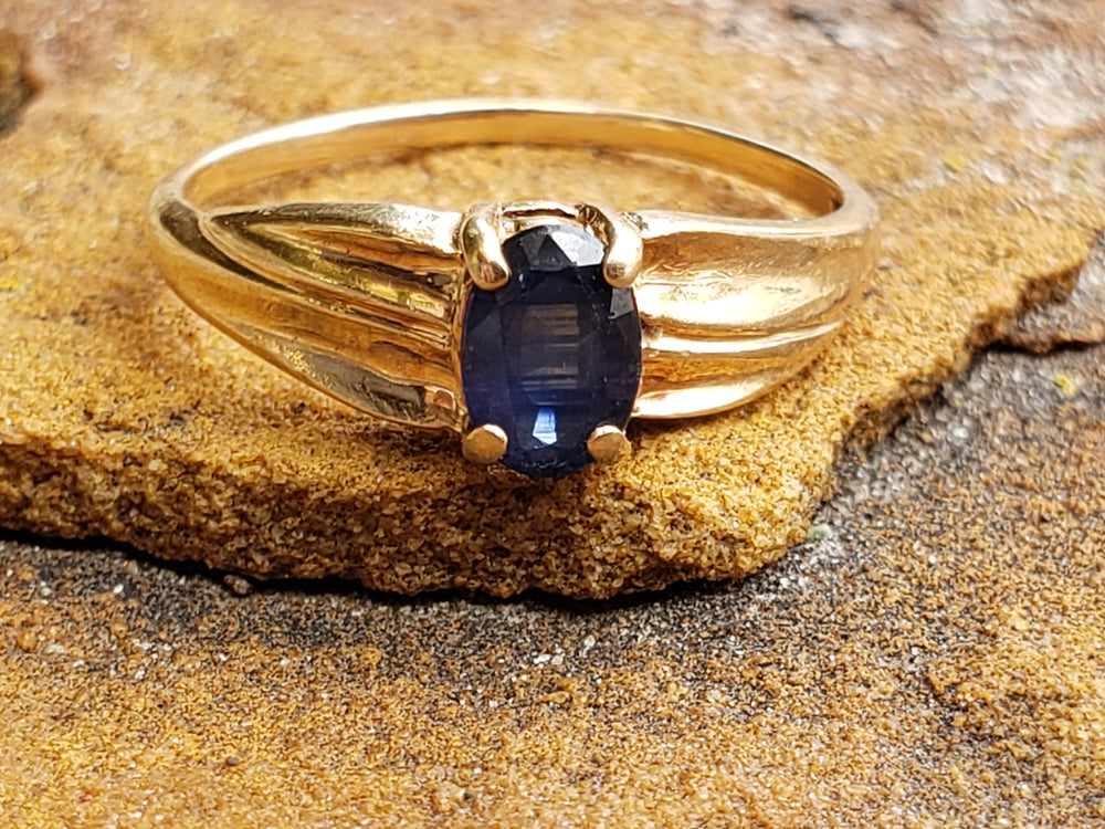 Sapphire Ring / Blue Sapphire Solitaire Ring / September Birthstone Ring / Natural Sapphire Ring