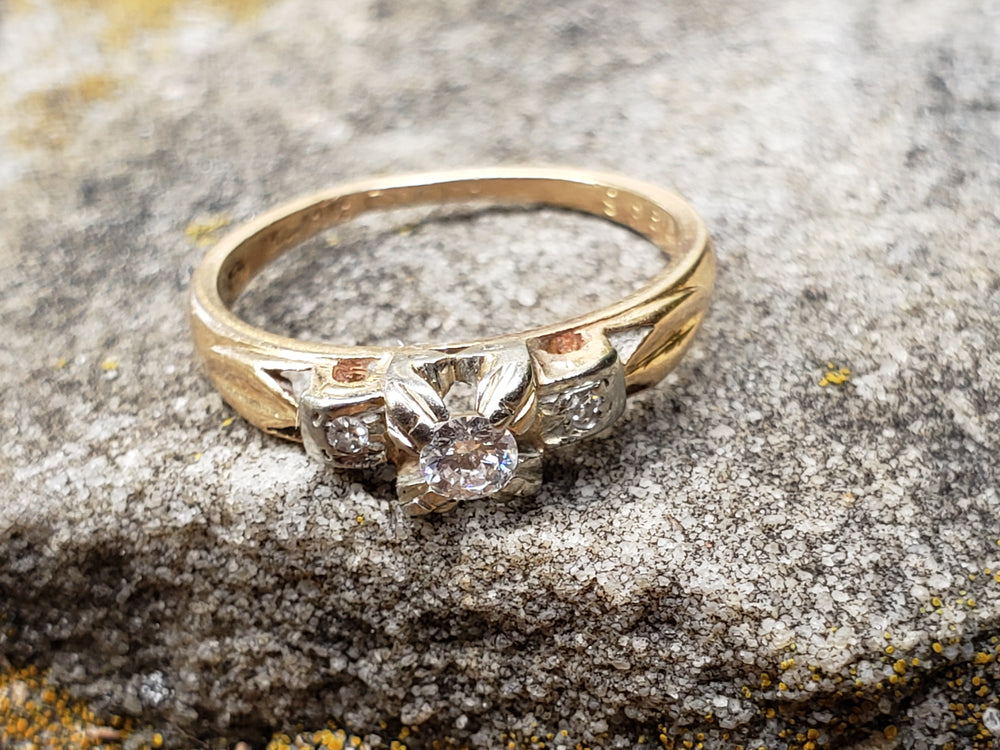 Illusion set engagement ring / Vintage 1940s Engagement Ring / Two Tone Engagement Ring