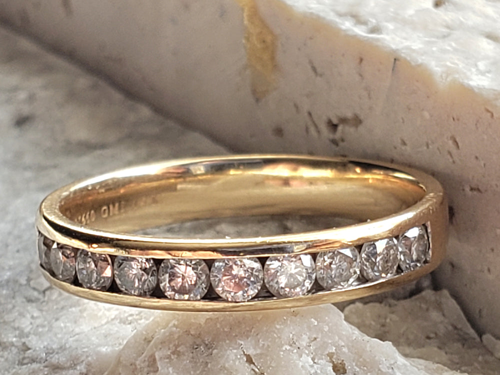 Canadian Diamond Band / Wedding or Anniversary Band / Canadian Diamond Ring