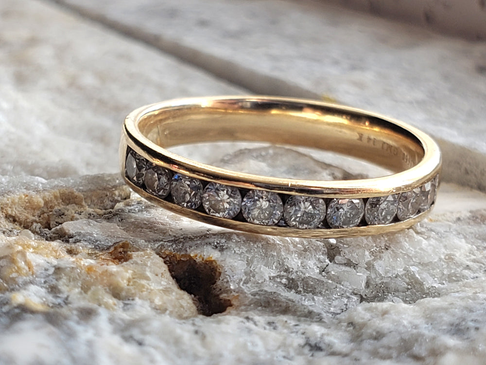 Canadian Diamond Band / Wedding or Anniversary Band / Canadian Diamond Ring