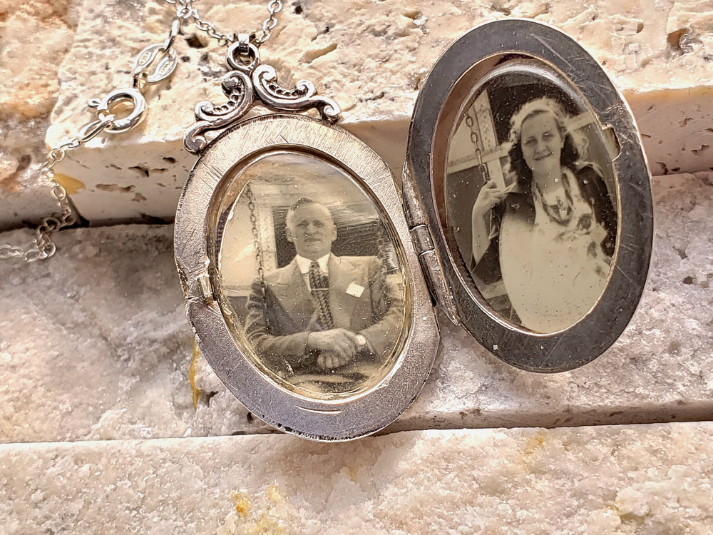 Engraved Silver Locket with Photos / ICM Engraved Locket / Floral Locket