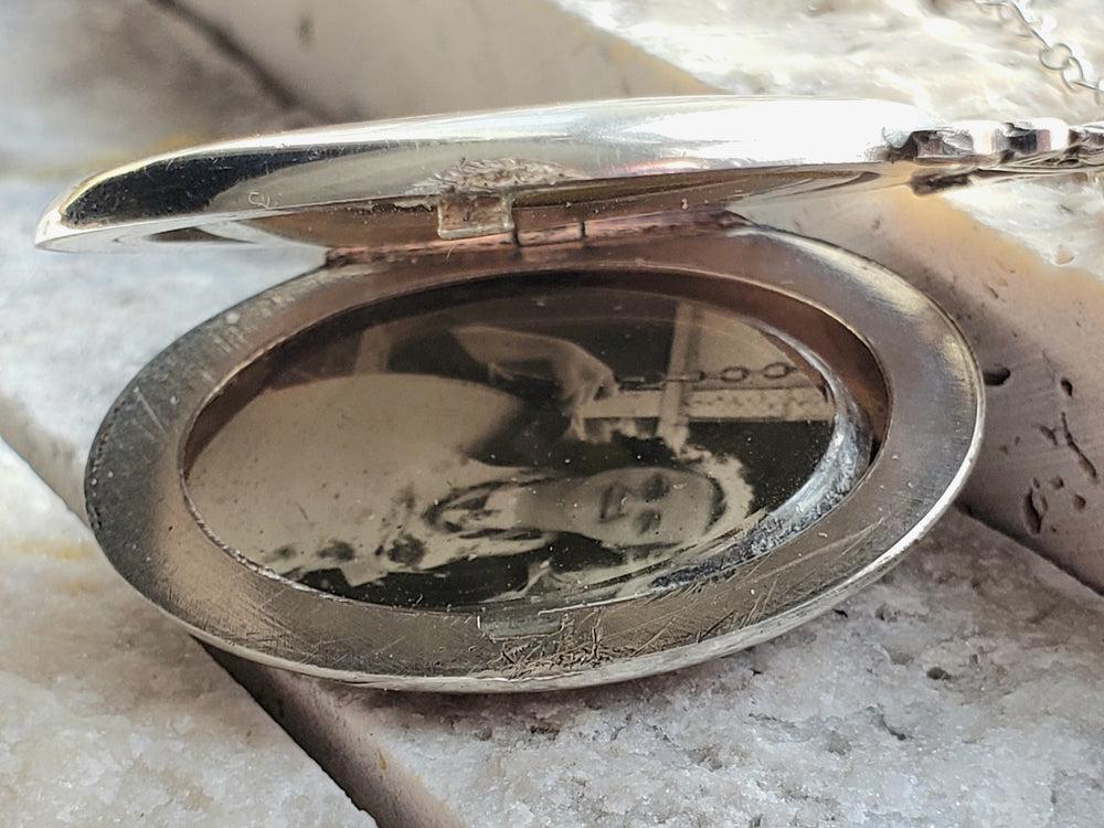 Engraved Silver Locket with Photos / ICM Engraved Locket / Floral Locket