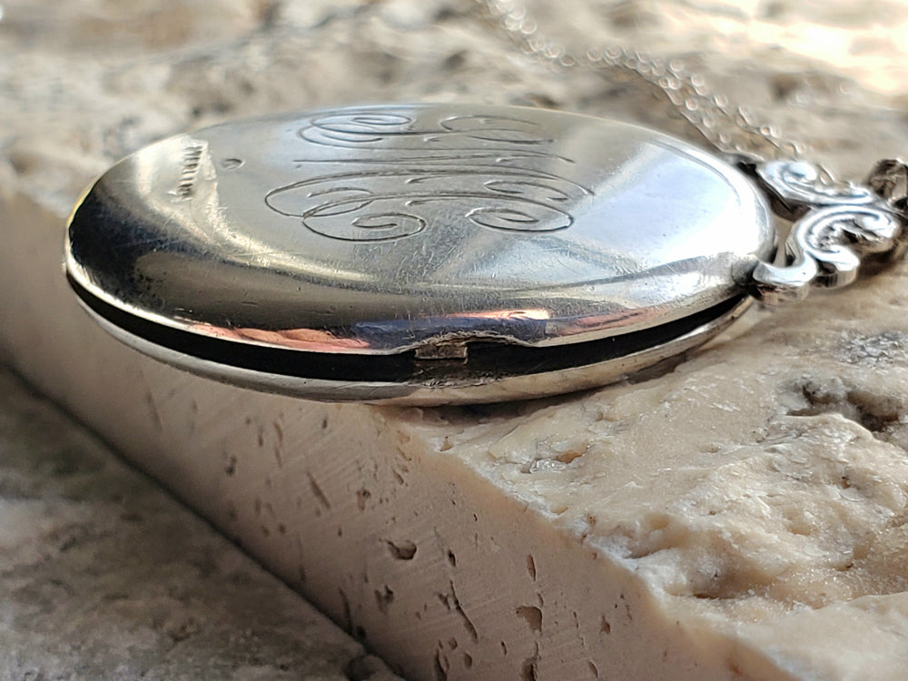 Engraved Silver Locket with Photos / ICM Engraved Locket / Floral Locket