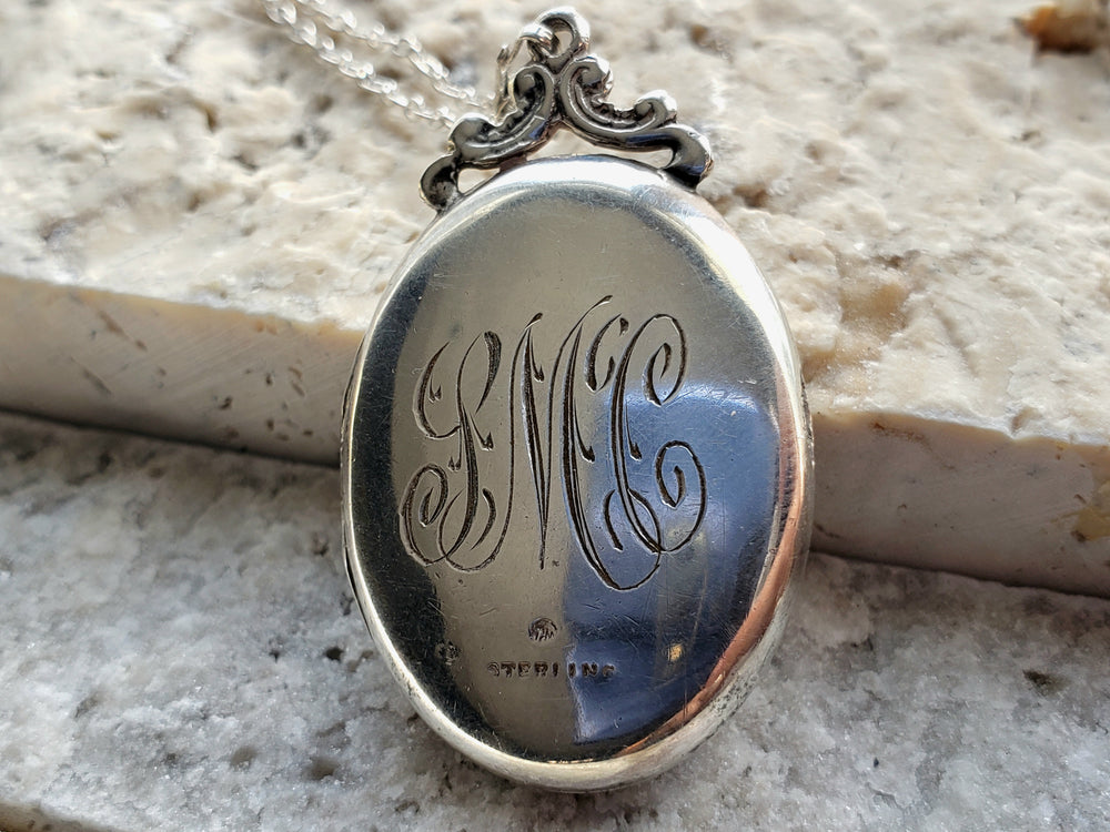Engraved Silver Locket with Photos / ICM Engraved Locket / Floral Locket