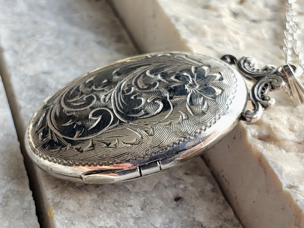 Engraved Silver Locket with Photos / ICM Engraved Locket / Floral Locket