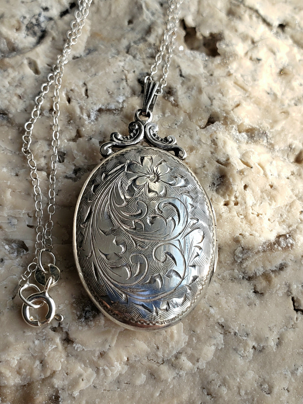 Engraved Silver Locket with Photos / ICM Engraved Locket / Floral Locket