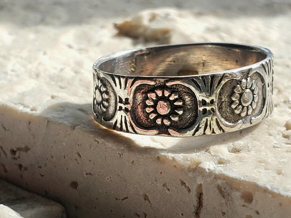 Silver patterned band / Daisy  floral band / Silver Wide Band