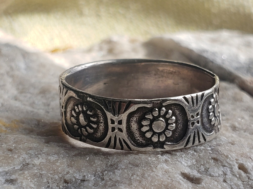 Silver patterned band / Daisy  floral band / Silver Wide Band