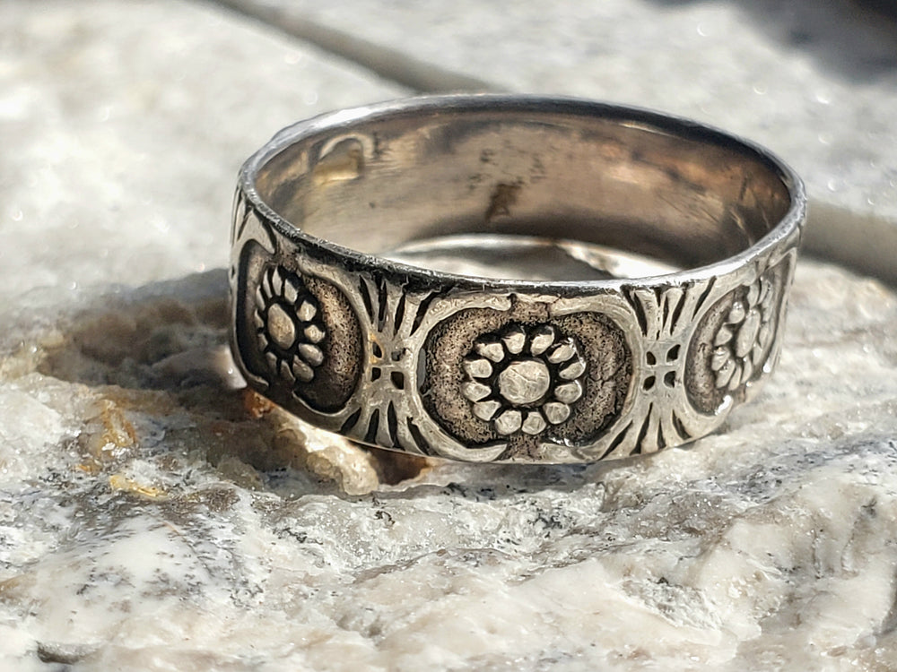 Silver patterned band / Daisy  floral band / Silver Wide Band
