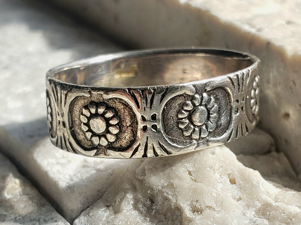 Silver patterned band / Daisy  floral band / Silver Wide Band