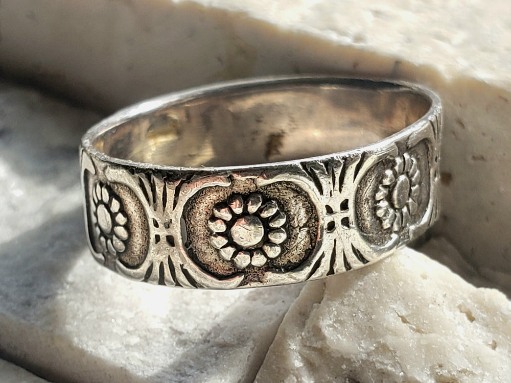 Silver patterned band / Daisy  floral band / Silver Wide Band