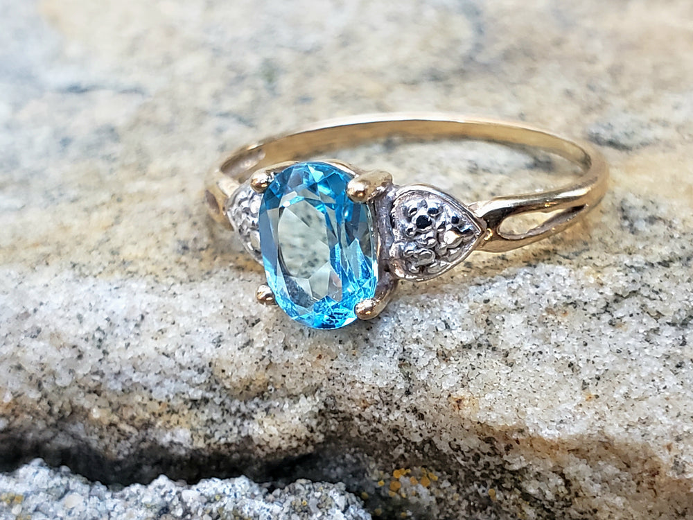 Blue Topaz Ring / December Birthstone Ring / Sky-Blue Topaz ring