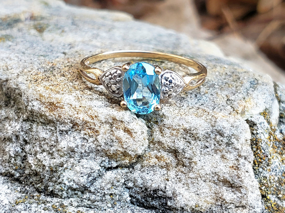 Blue Topaz Ring / December Birthstone Ring / Sky-Blue Topaz ring