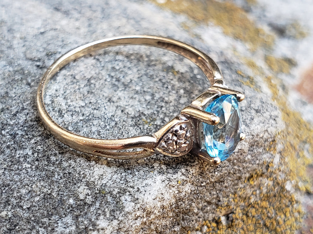 Blue Topaz Ring / December Birthstone Ring / Sky-Blue Topaz ring