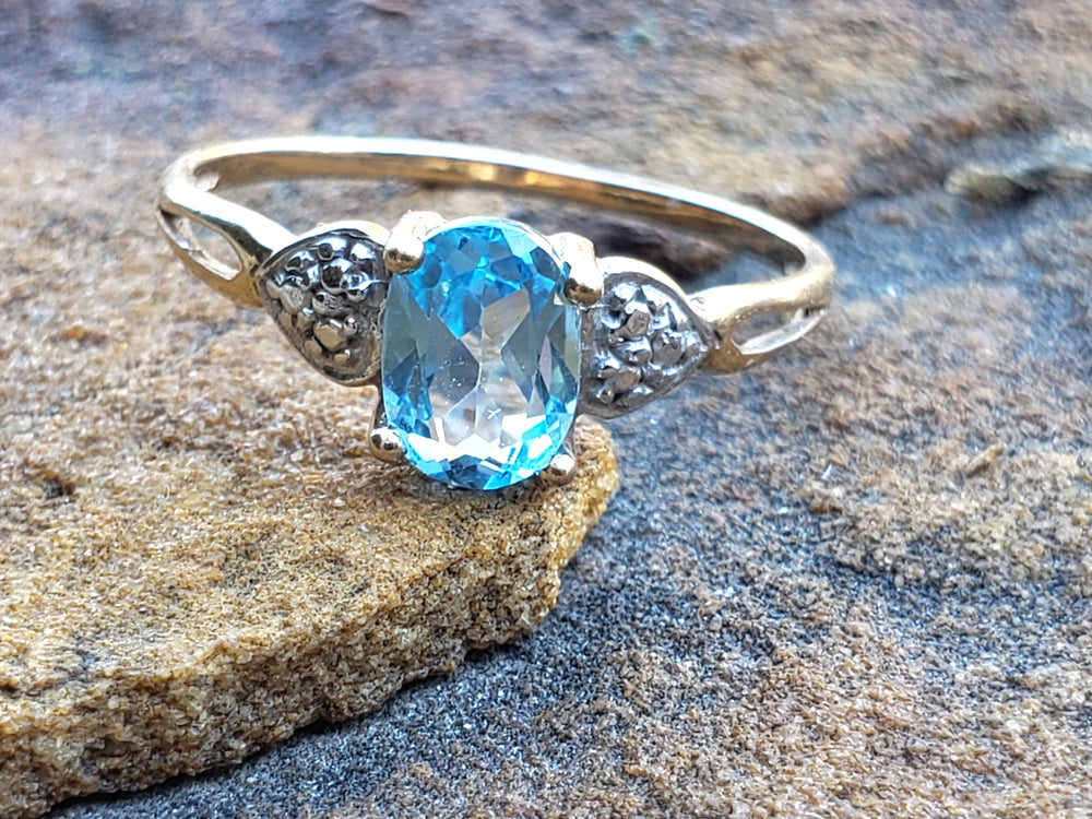 Blue Topaz Ring / December Birthstone Ring / Sky-Blue Topaz ring