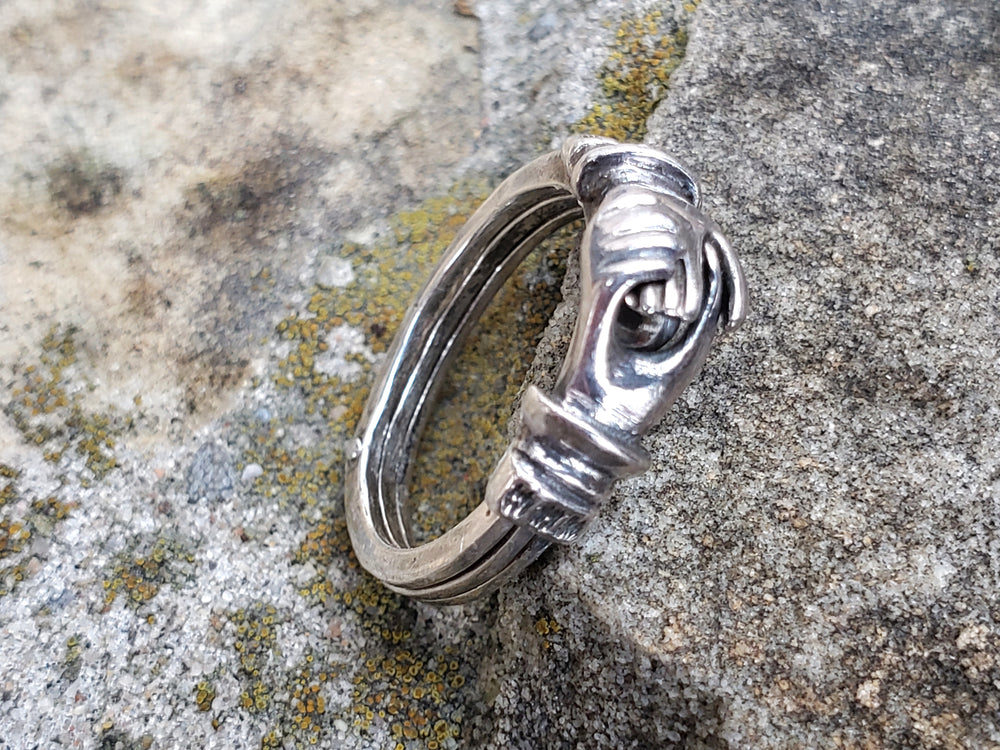 Fede Gimmel Ring / Claddagh Ring / Hands clasping band / Hidden Heart / Promise Ring