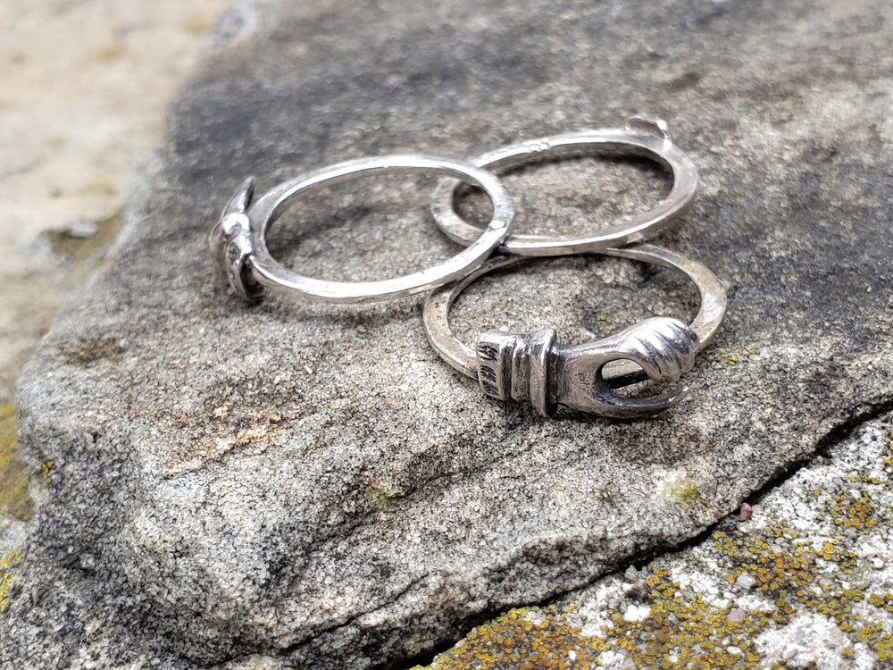 Fede Gimmel Ring / Claddagh Ring / Hands clasping band / Hidden Heart / Promise Ring