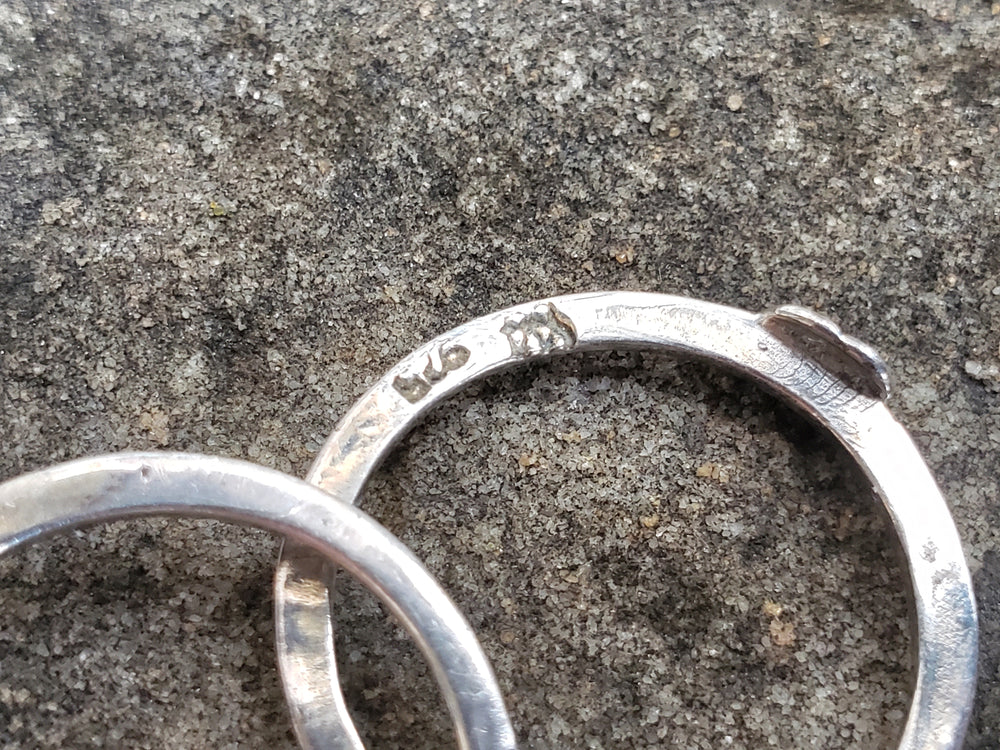 Fede Gimmel Ring / Claddagh Ring / Hands clasping band / Hidden Heart / Promise Ring