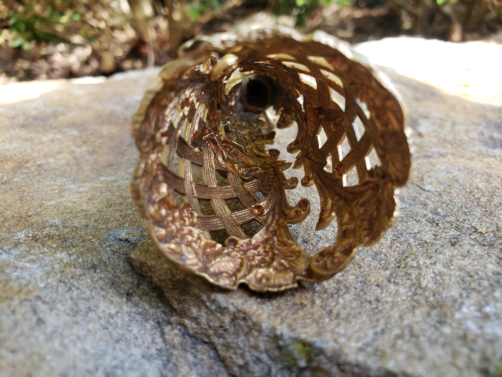 Brass tussie-mussie / Bouquet Holder / Vintage Bouquet Holder